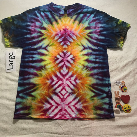 Adult Large Ice Dyed Random Pleated Tee ✌️