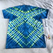 Adult Medium Tie-Dye Diamond Design tee
