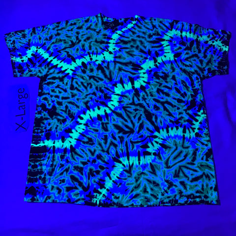 Midnight UV-Glow Tie-Dye XL Scrunch Tee